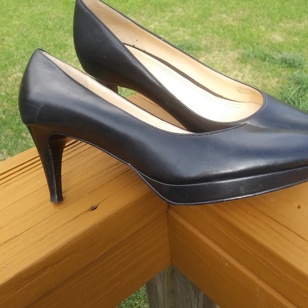 Cole Haan - Picture 3 of 4